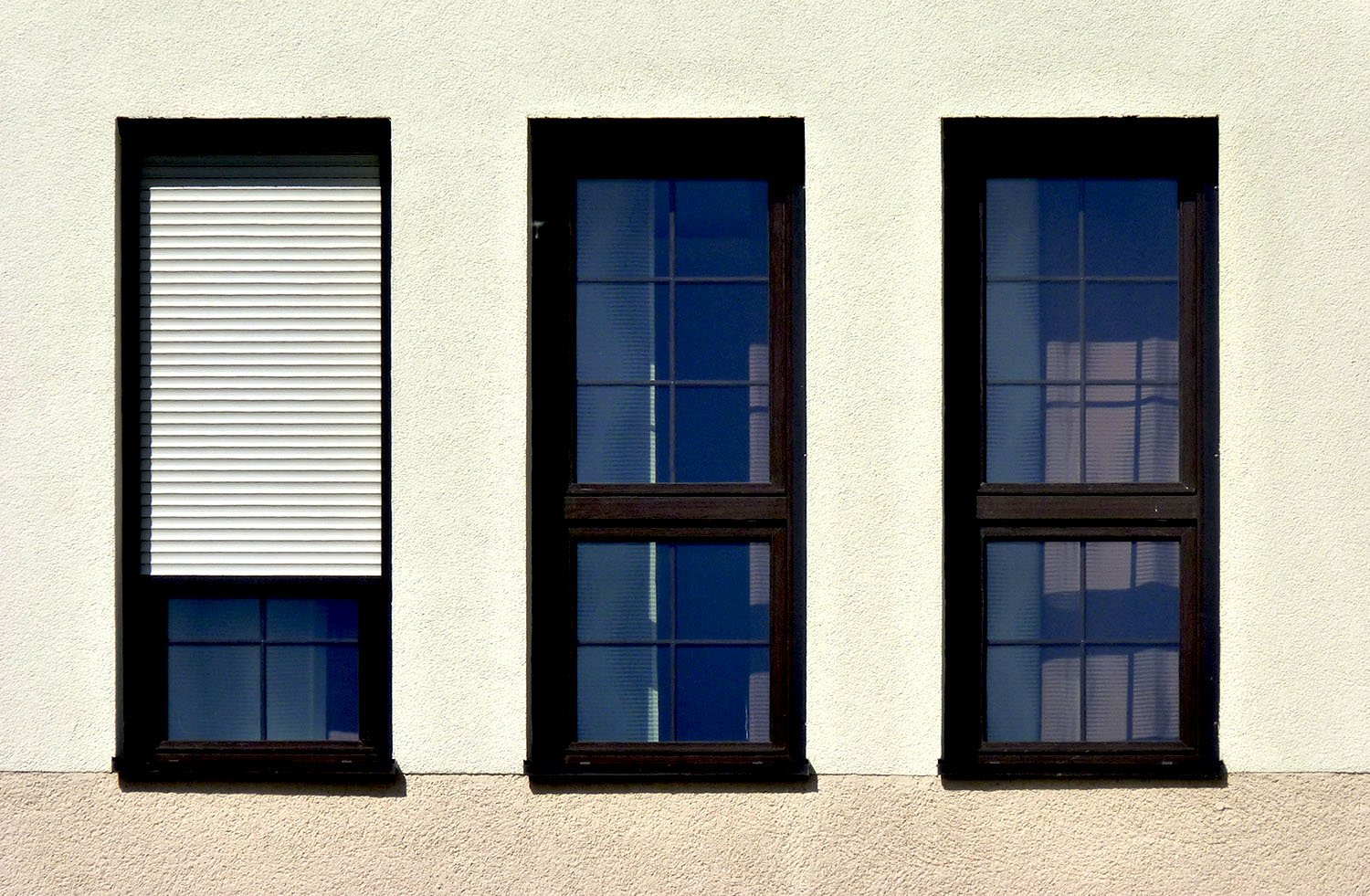 Rollladen an Hauswand